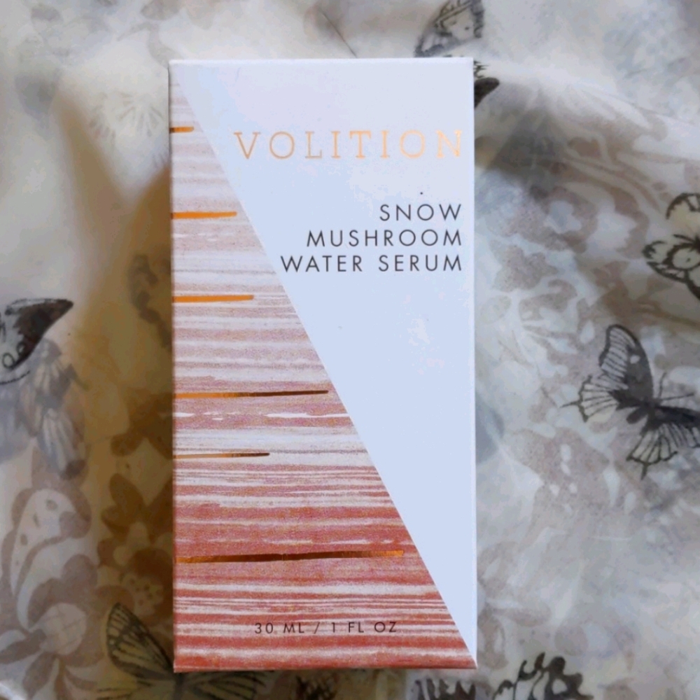 Volition snow mushroom water serum